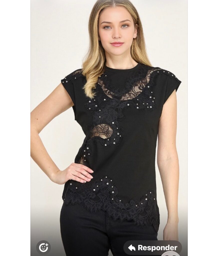 ✨ Blusa Elegancia con Encaje y Perlas ✨